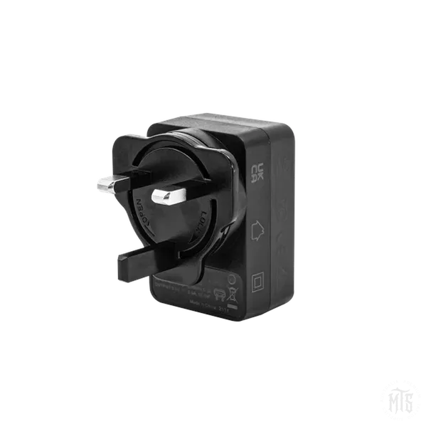 International USB-C charger - DARKLAB