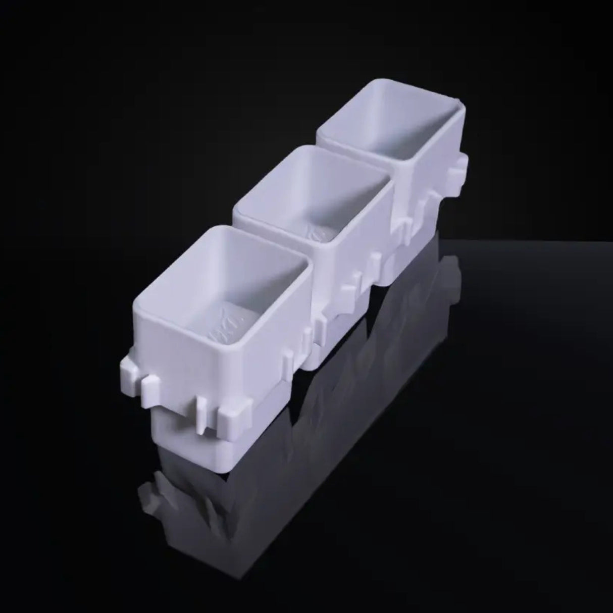 FRAKCAPS3 – Reversible 3-Cavity Tattoo Ink Cups for Efficient Studio Workflow (30 Pieces)